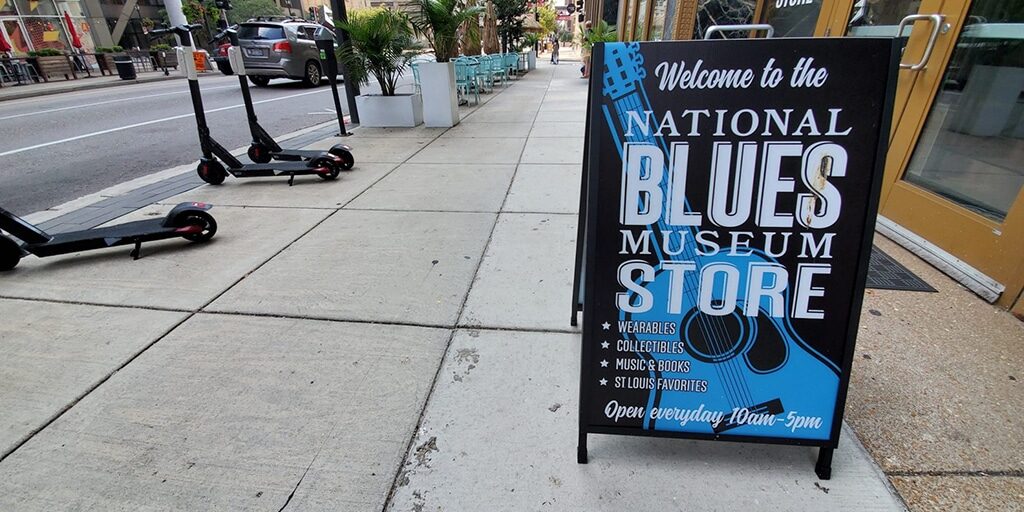 Plastic-Sidewalk-Signs A-Frame Signs