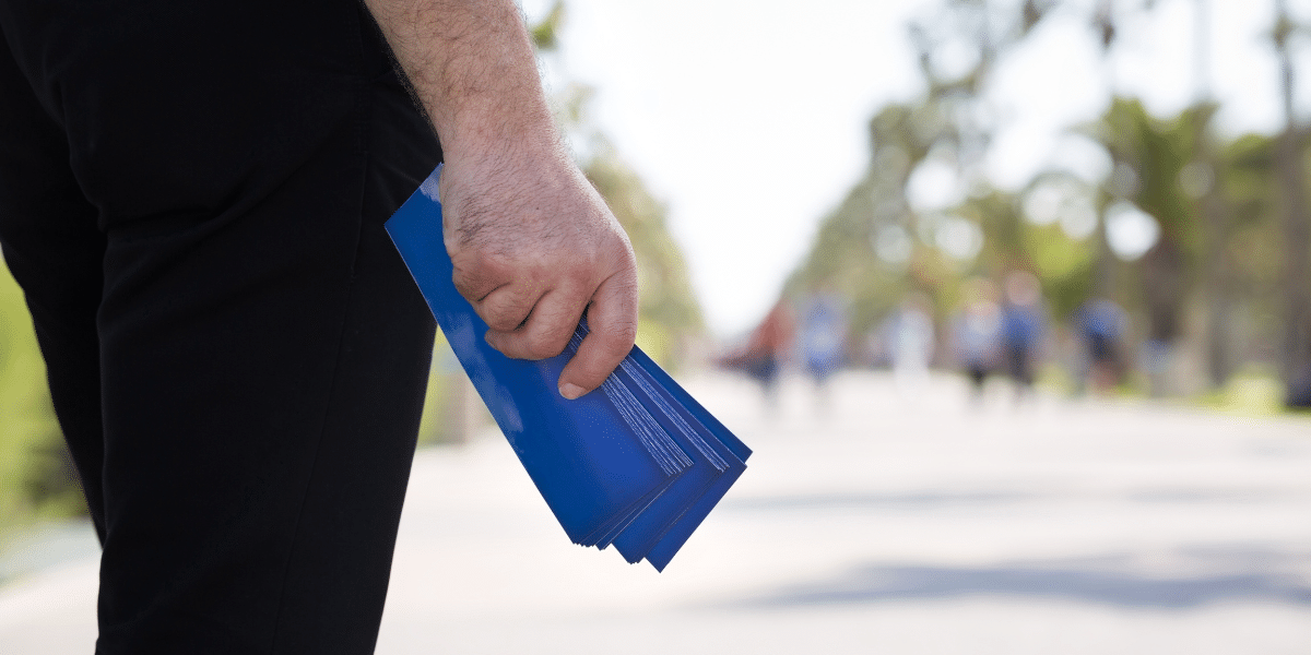 Aqueous coating flyers and brochures Catdi printing Aqueous coating flyers and brochures Catdi printing